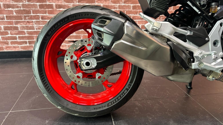 BMW F900 R (25MY)